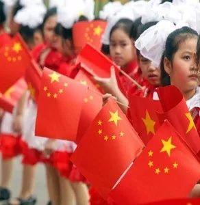 仙剑之父关注鞠婧祎,又点赞许凯