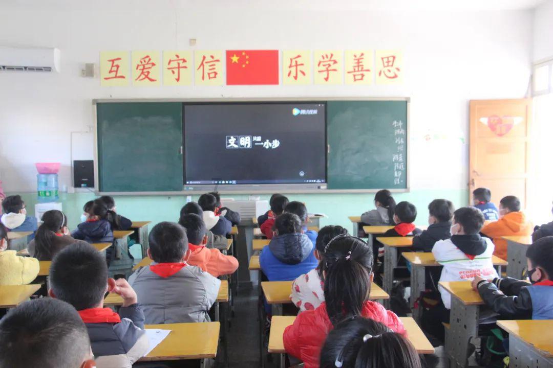 2024年KPL春季赛揭幕战,新科世冠冠军大招KPL新科冠军,谁能胜出?